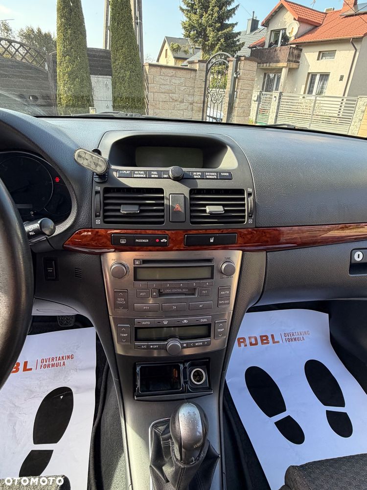 Toyota Avensis 2.0 D-4D - 8