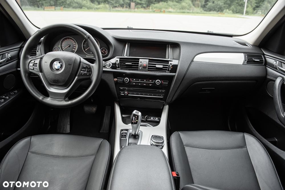 BMW X3 sDrive18d xLine - 27