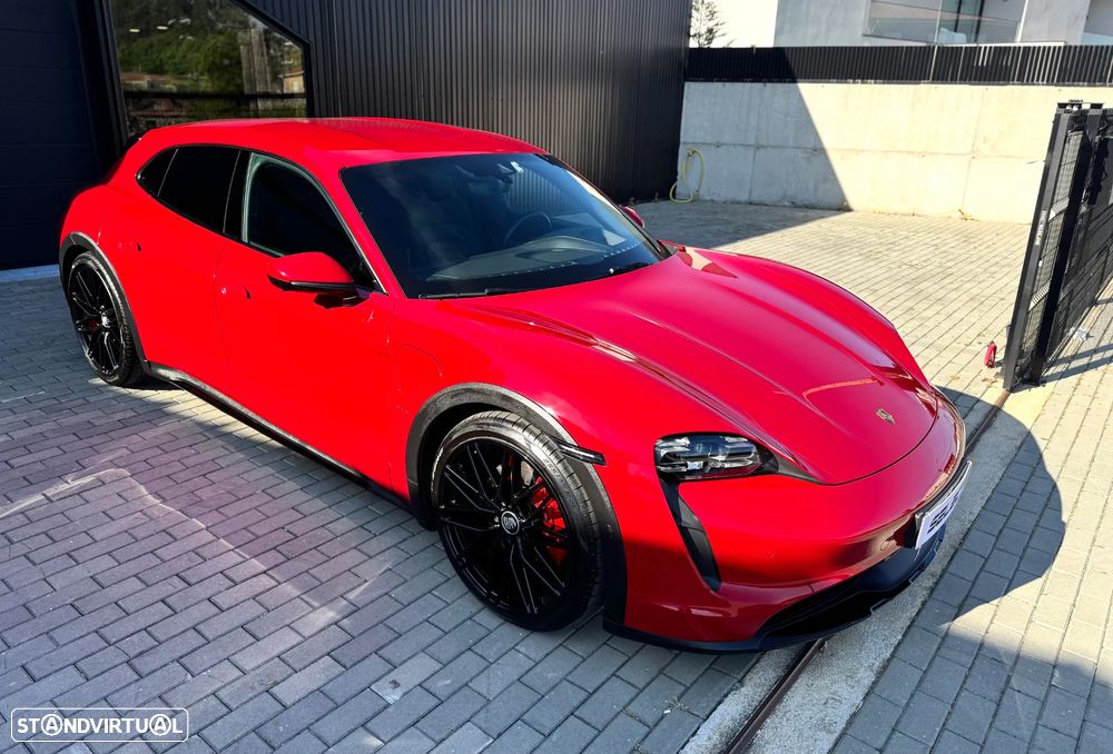 Porsche Taycan Cross Turismo 4 - 24