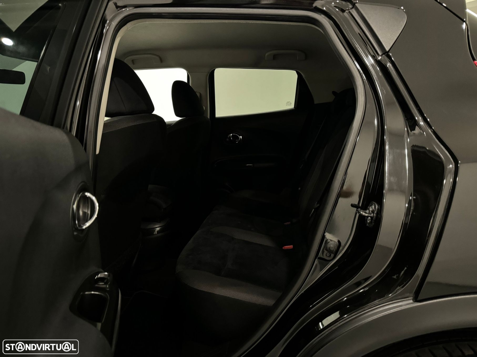 Nissan Juke 1.5 dCi N-Connecta - 36