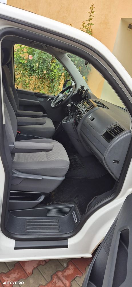 Volkswagen Caravelle - 16