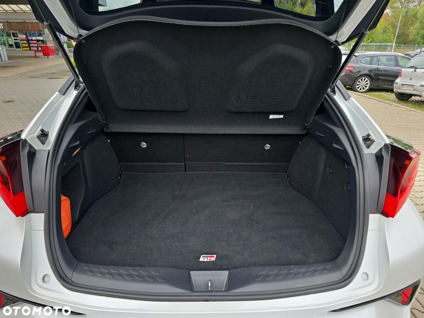 Toyota C-HR 2.0 Hybrid GR Sport - 12