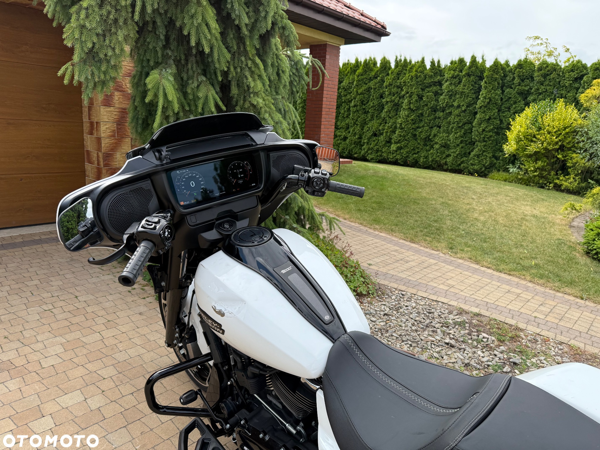 Harley-Davidson Touring Street Glide - 14