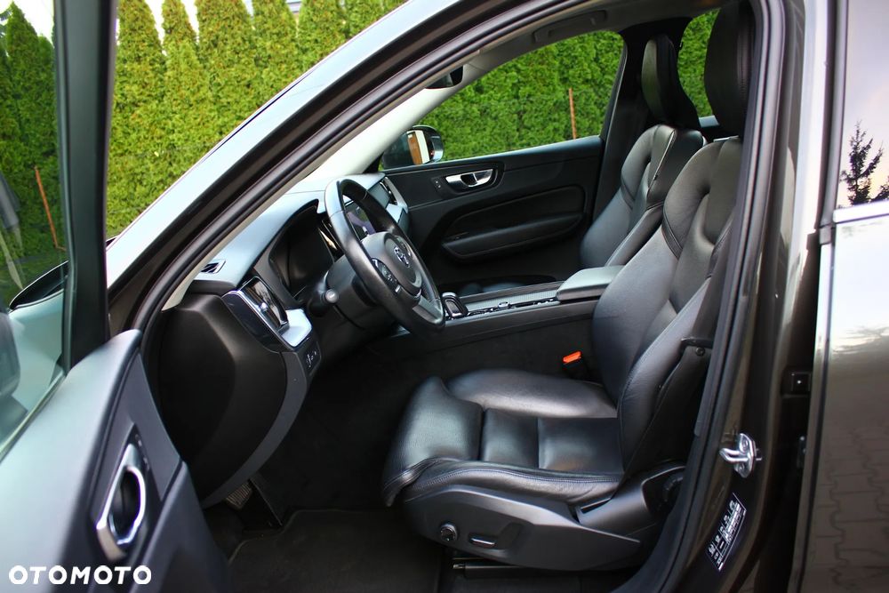 Volvo XC 60 T8 AWD Recharge Geartronic Polestar Engineered - 22