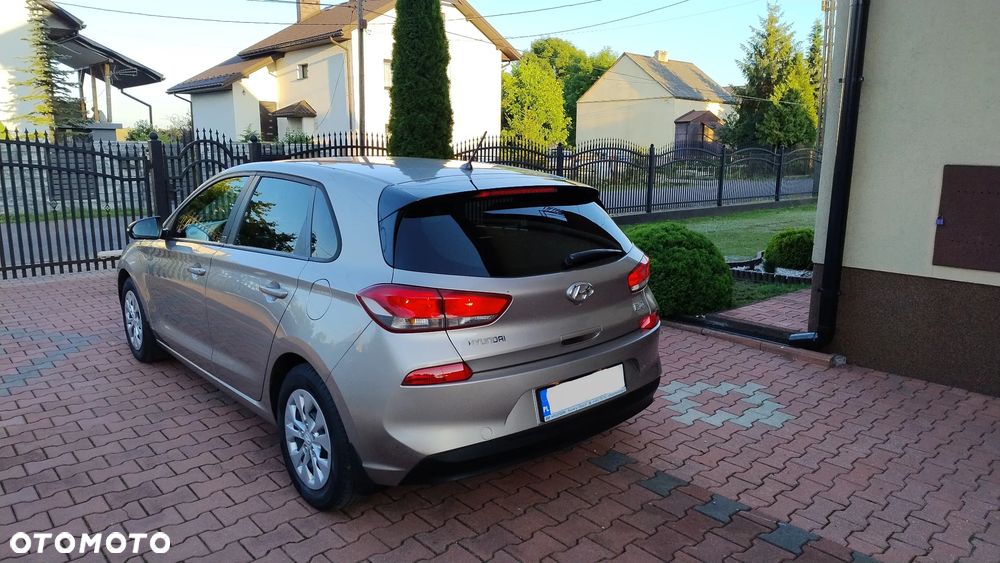 Hyundai i30 1.4 BlueDrive Go - 29