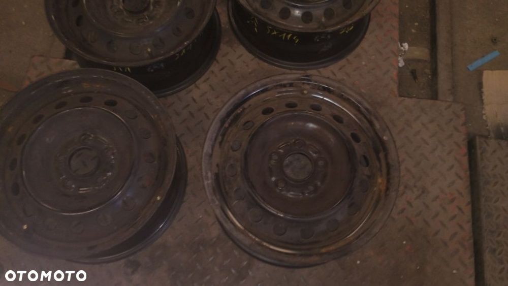 Felgi stalowe 5x114,3 16 cali z kołpakami peugeot 3008/4008 - 2