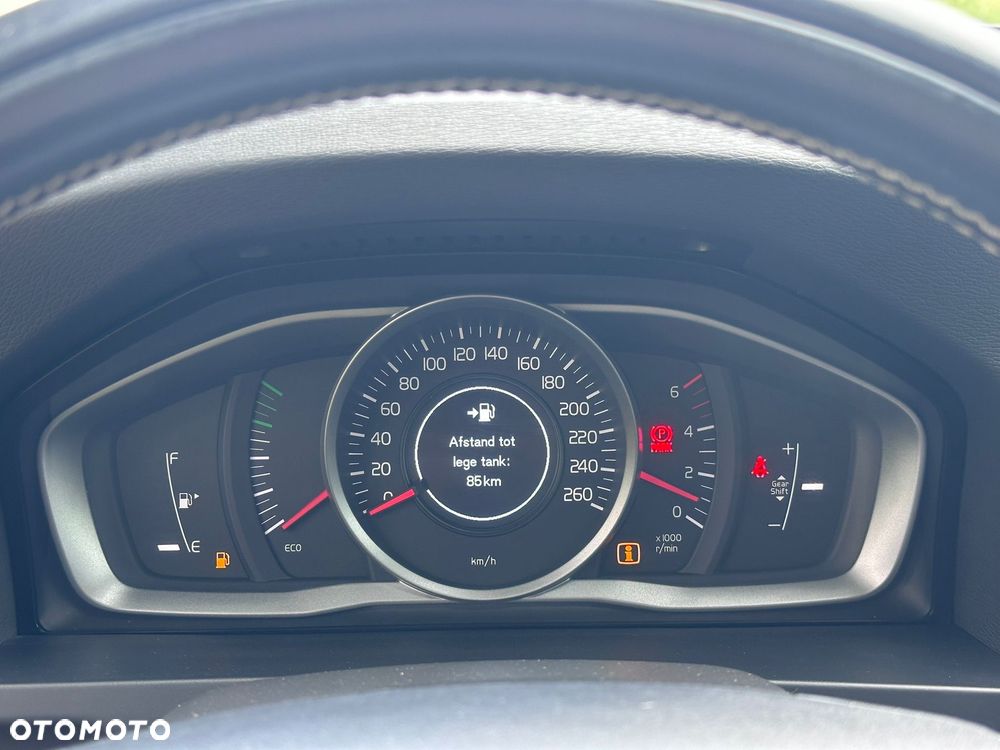 Volvo V60 D2 Summum - 20