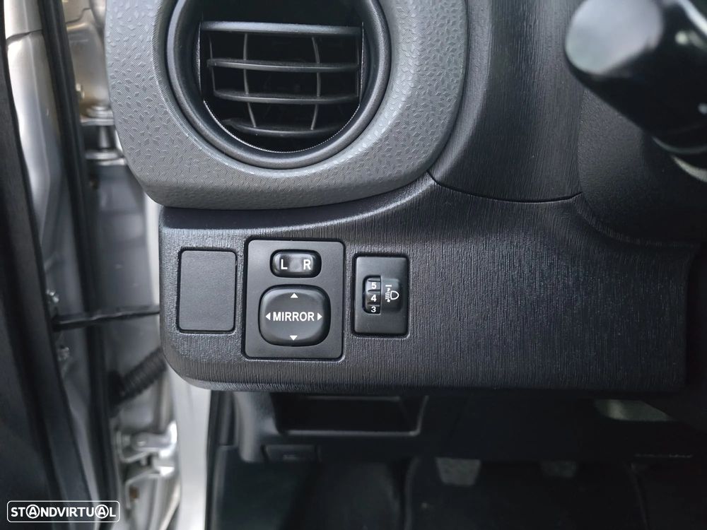 Toyota Yaris 1.0 VVT-i Comfort+P.Style - 20
