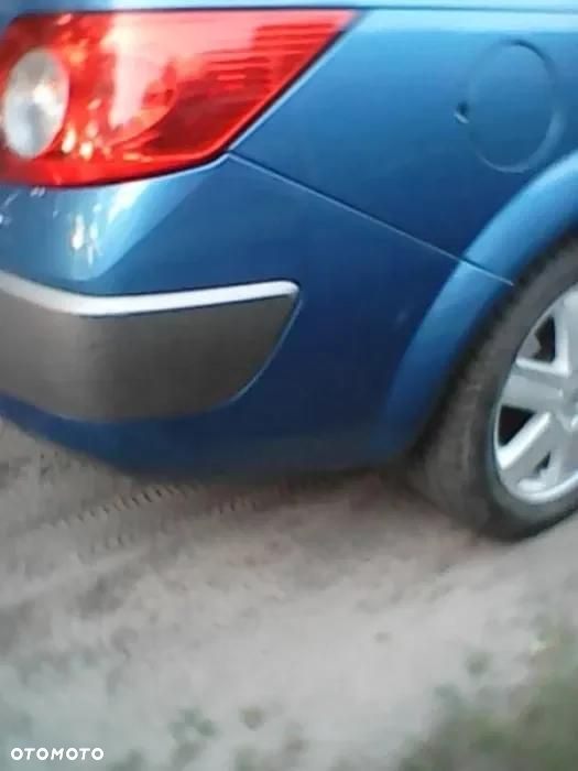 Megane 2 CC zderzak kompletny TEI45 - 3