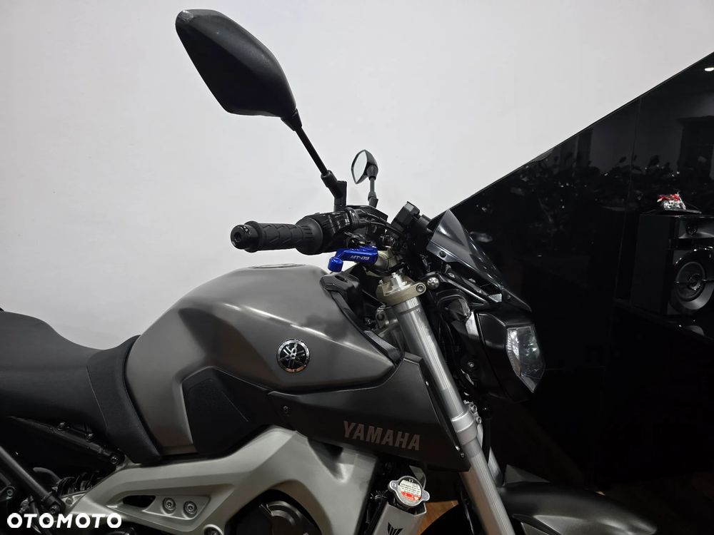 Yamaha MT - 22