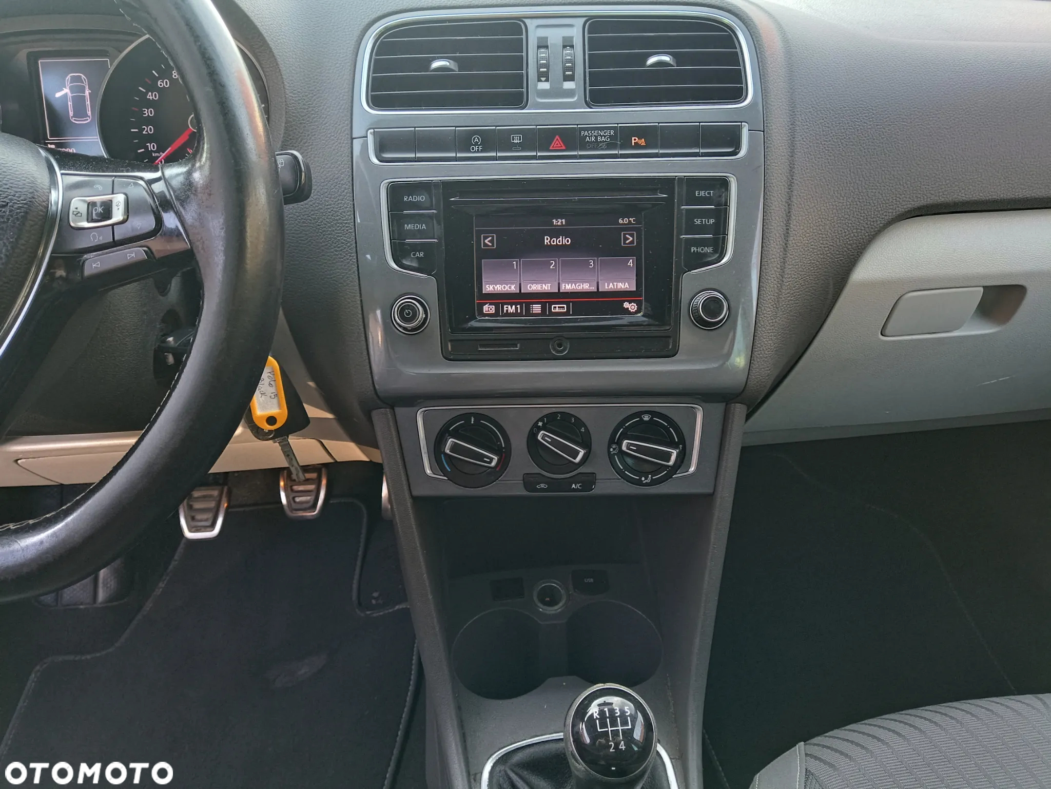 Volkswagen Polo 1.4 TDI (Blue Motion Technology) SOUND - 12