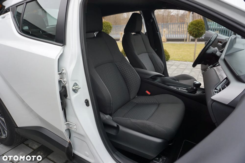 Toyota C-HR 1.8 Hybrid GPF Style - 26