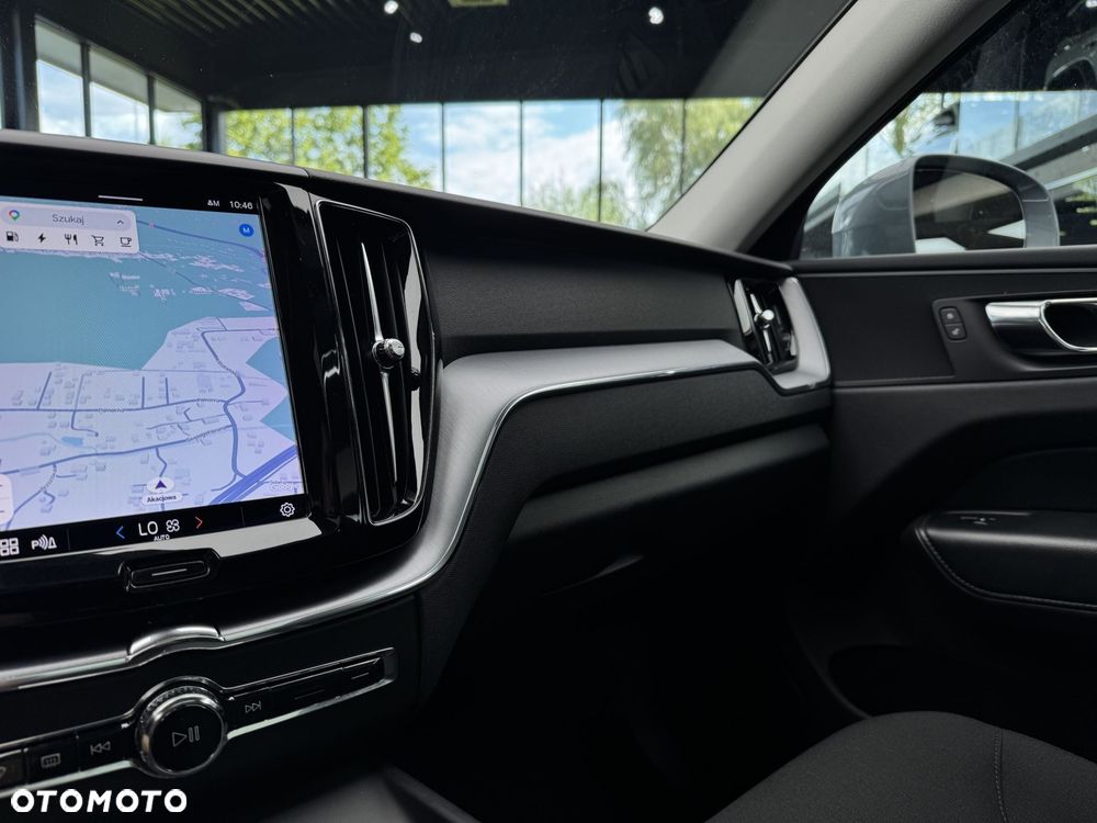 Volvo XC 60 T6 Plug-In Hybrid AWD Inscription - 29