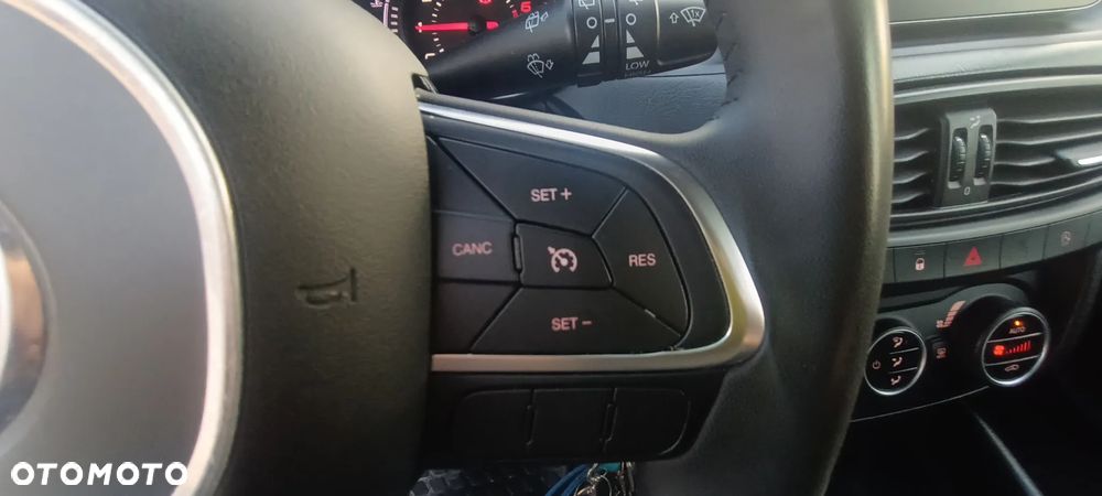 Fiat Tipo 1.4 T-Jet 16v Easy - 14