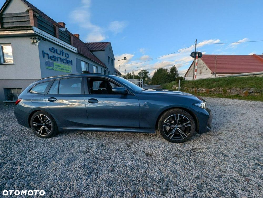 BMW Seria 3 330i xDrive M Sport - 10