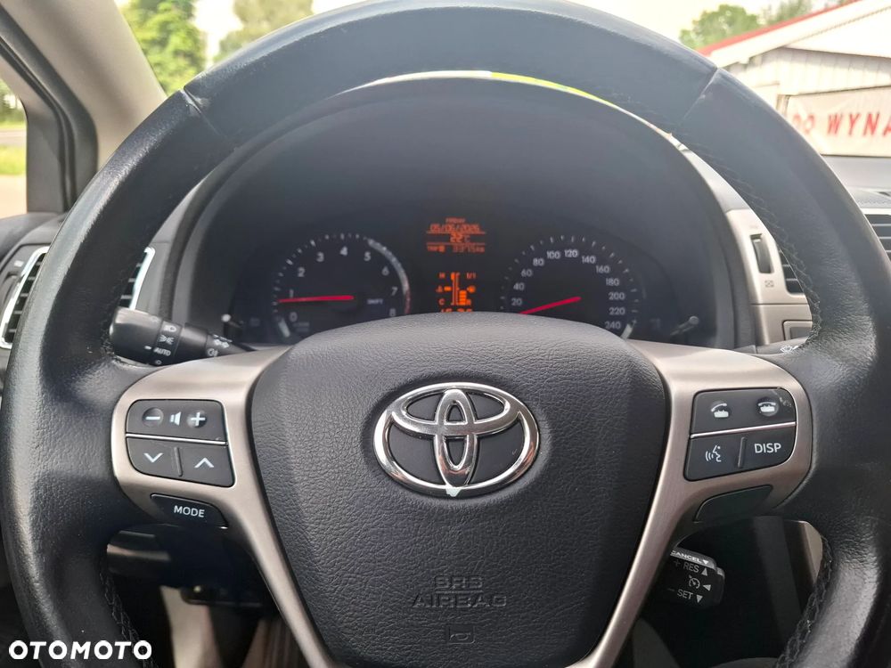 Toyota Avensis 1.8 Premium - 24