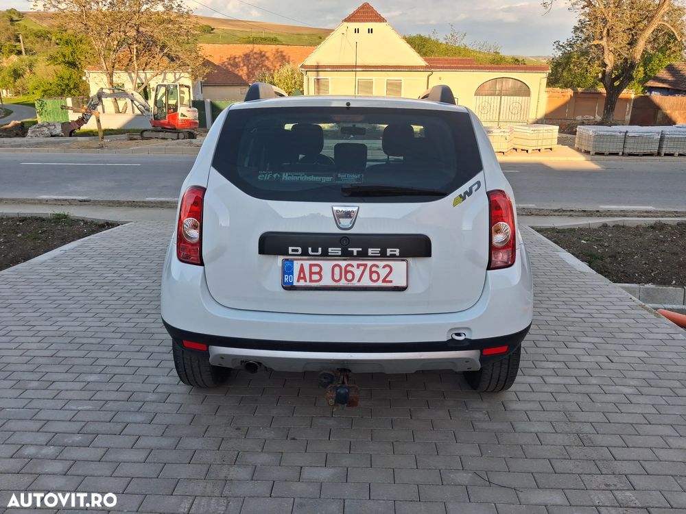 Dacia Duster 1.6 16V 105 4x4 Prestige - 9