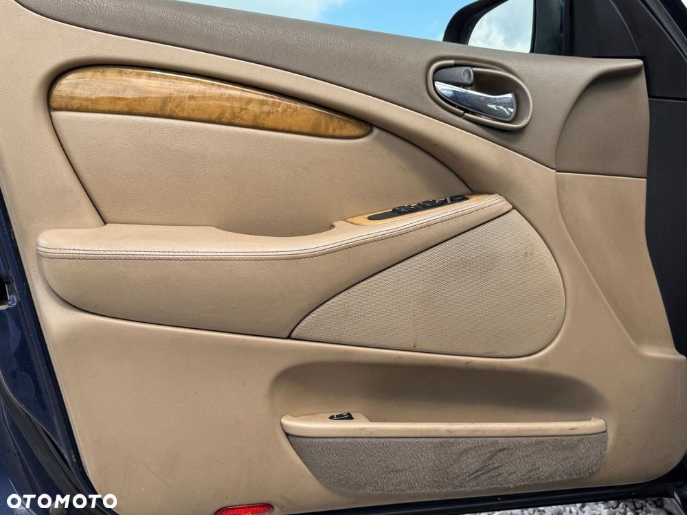 Jaguar S-Type - 11