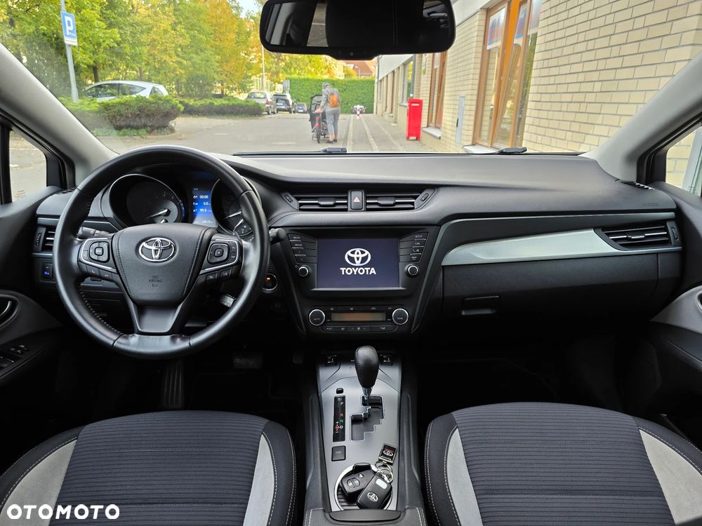 Toyota Avensis - 27