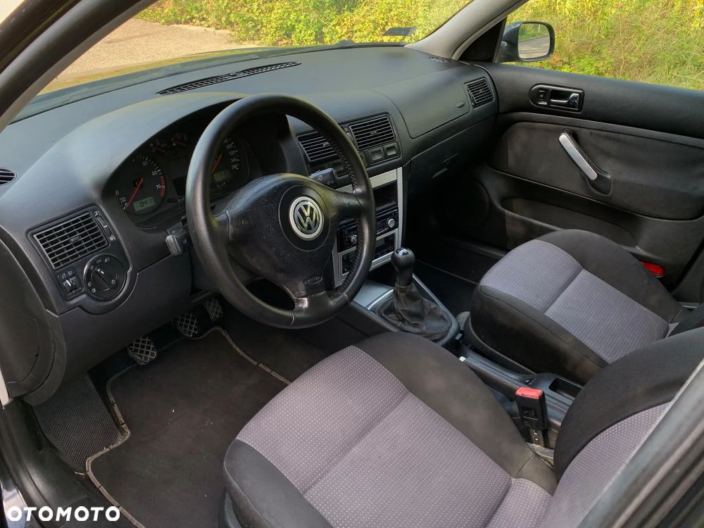 Volkswagen Golf 1.6 Comfortline - 9