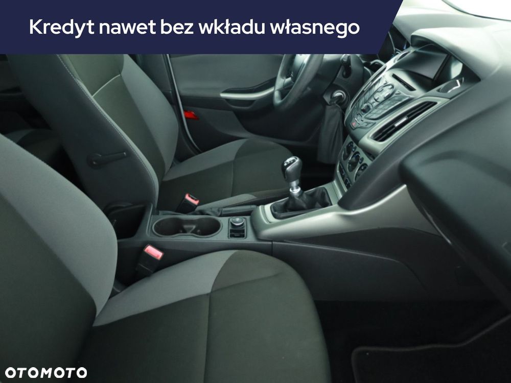 Ford Focus SW - 11
