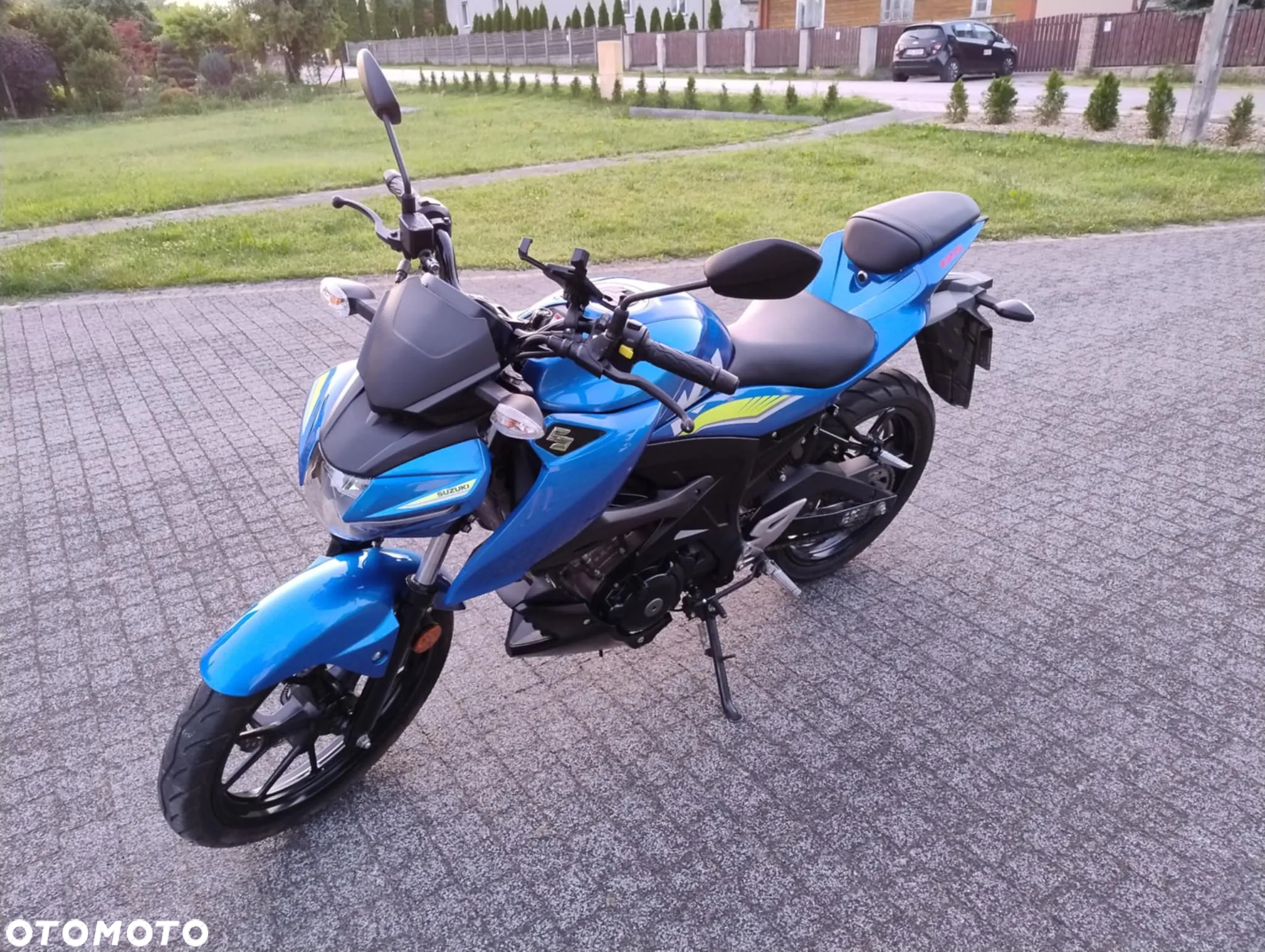 Suzuki GSX - 6