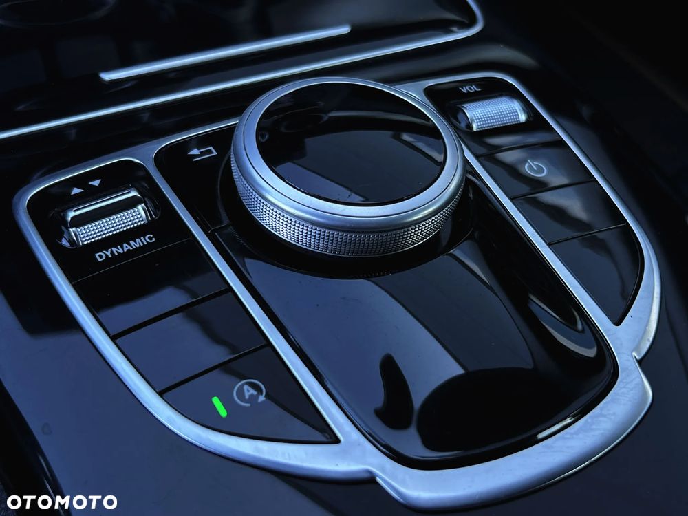 Mercedes-Benz Klasa C 200 (BlueTEC) d T 7G-TRONIC - 33