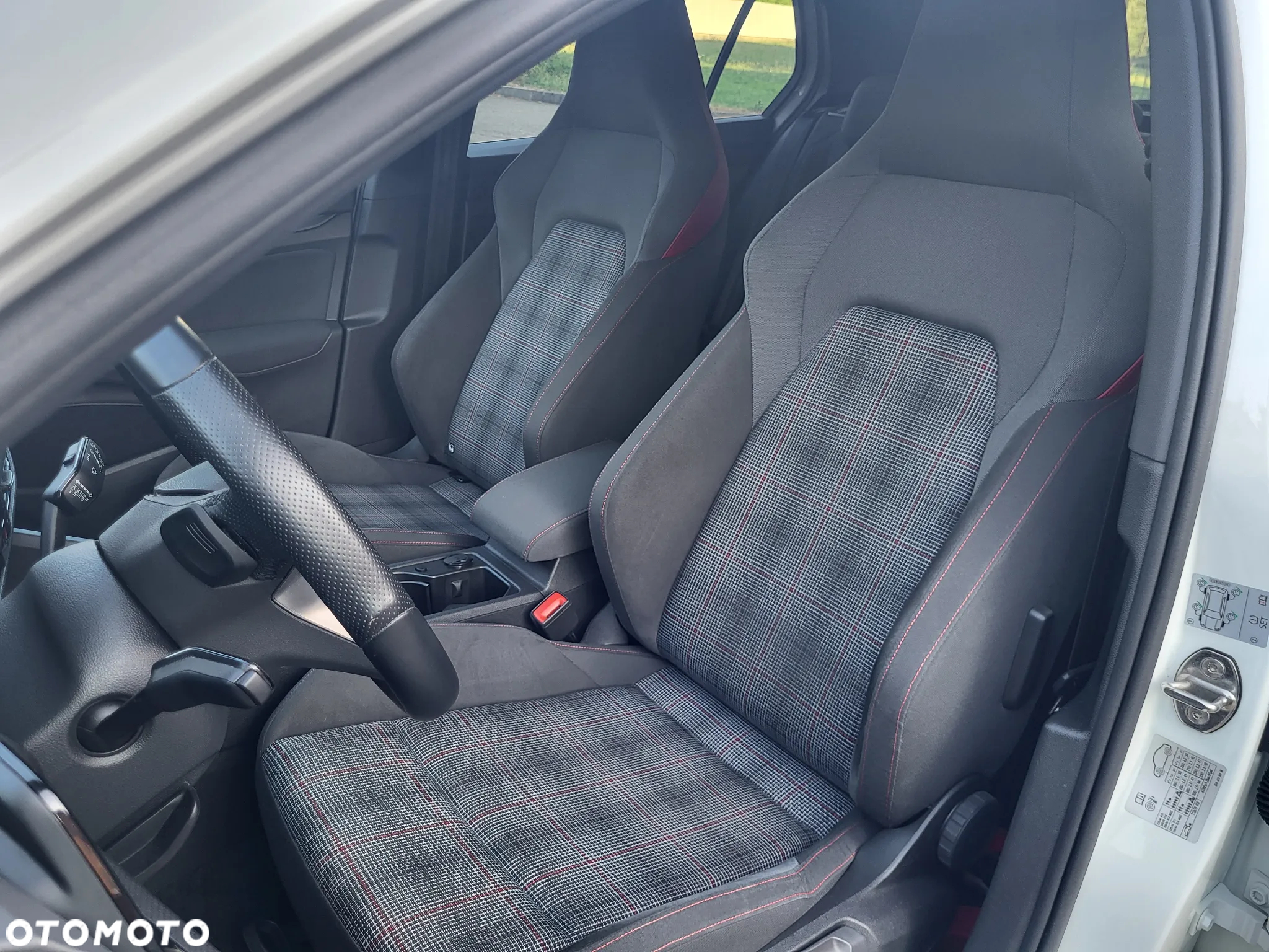 Volkswagen Golf VIII 2.0 TSI GTI DSG - 7