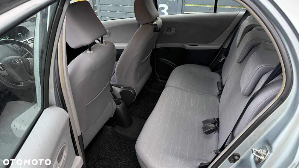 Toyota Yaris - 7
