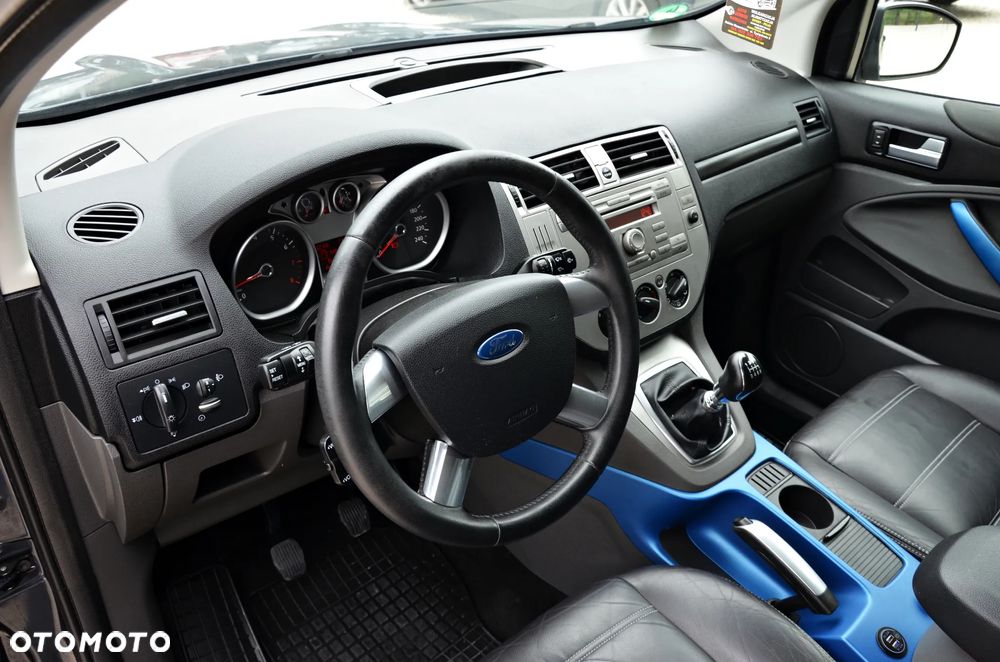 Ford Kuga 2.5 4x4 Trend - 29