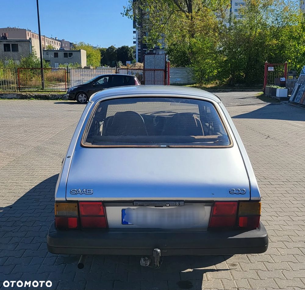 Saab 900 - 11
