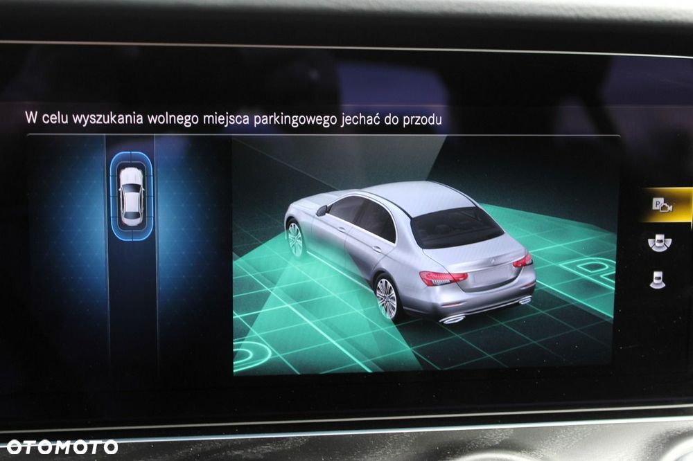 Mercedes-Benz Klasa E 220 d 4Matic 9G-TRONIC AMG Line - 19