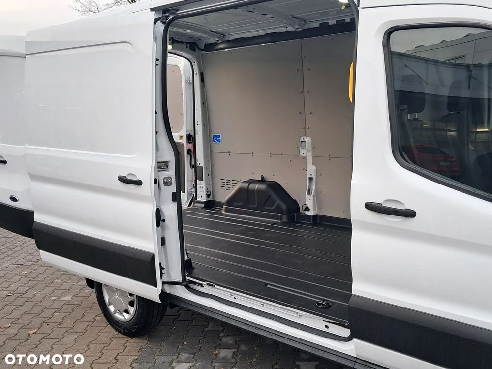 Ford Transit VAN L2 - 6