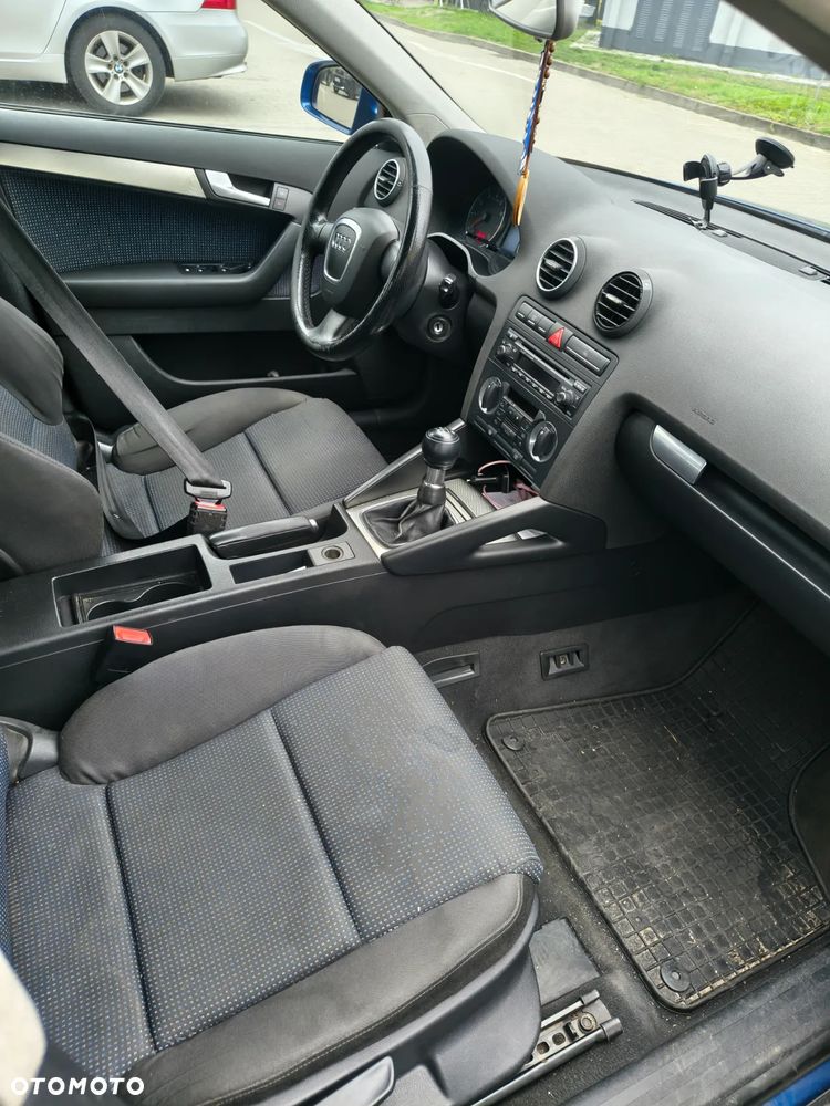 Audi A3 Sportback 1.6 FSI Ambition - 3