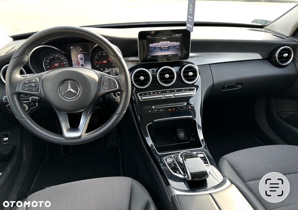 Mercedes-Benz Klasa C 180 9G-TRONIC - 17