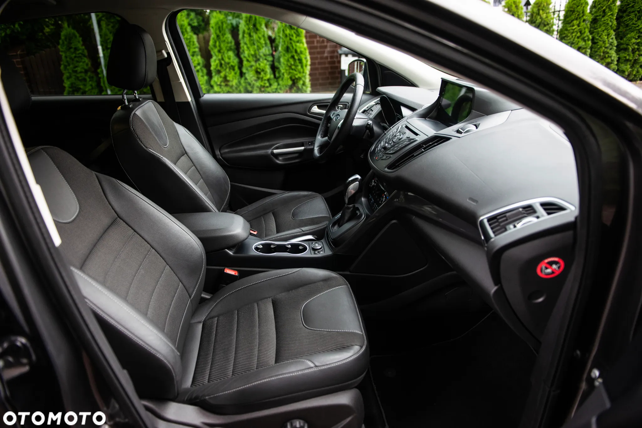 Ford Kuga 2.0 TDCi 4x4 Titanium - 27