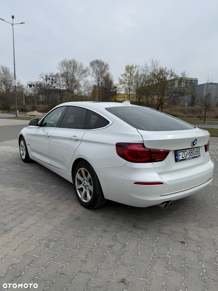 BMW Seria 3 320d xDrive Luxury Line - 3