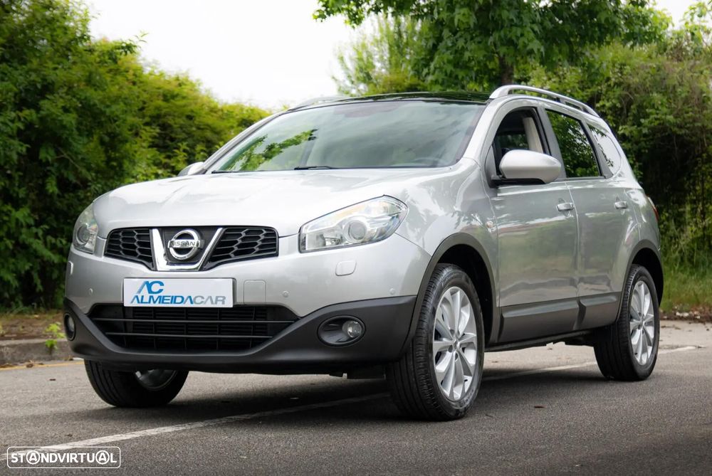 Nissan Qashqai +2 - 4