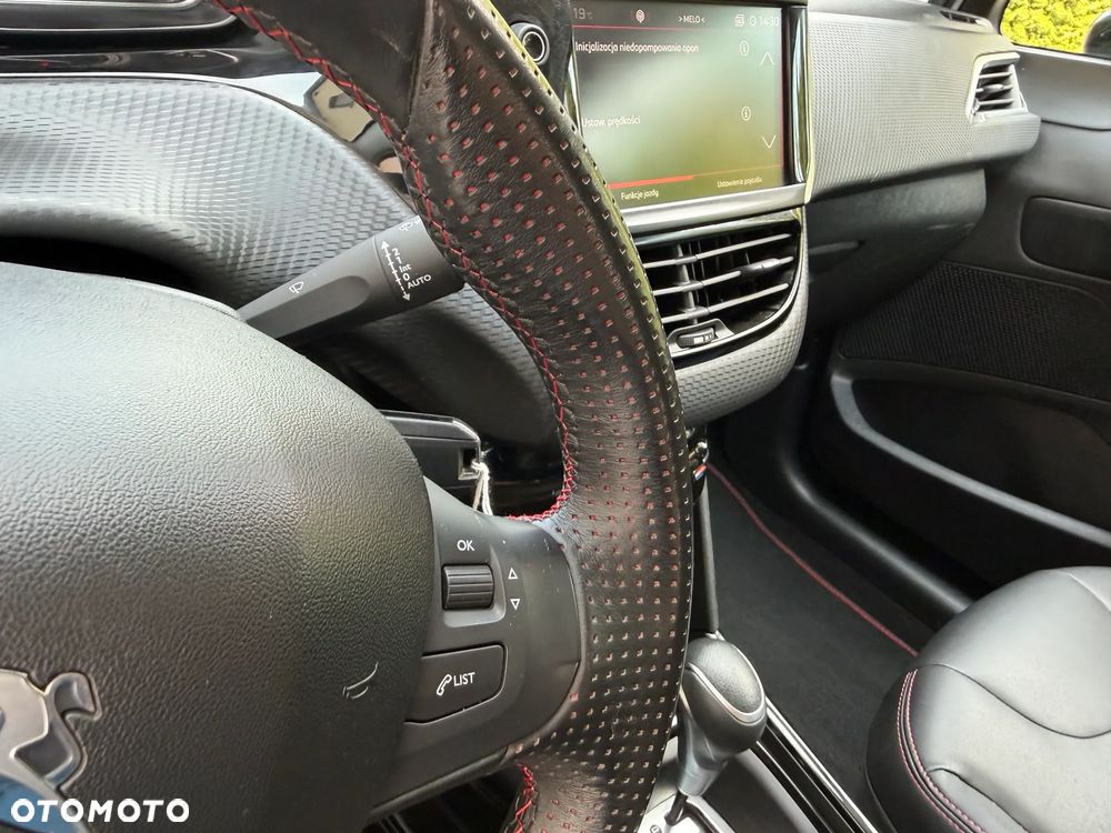 Peugeot 2008 PureTech 110 Stop&Start EAT6 GT-Line Edition - 35