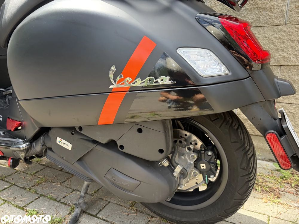Vespa GTS - 21