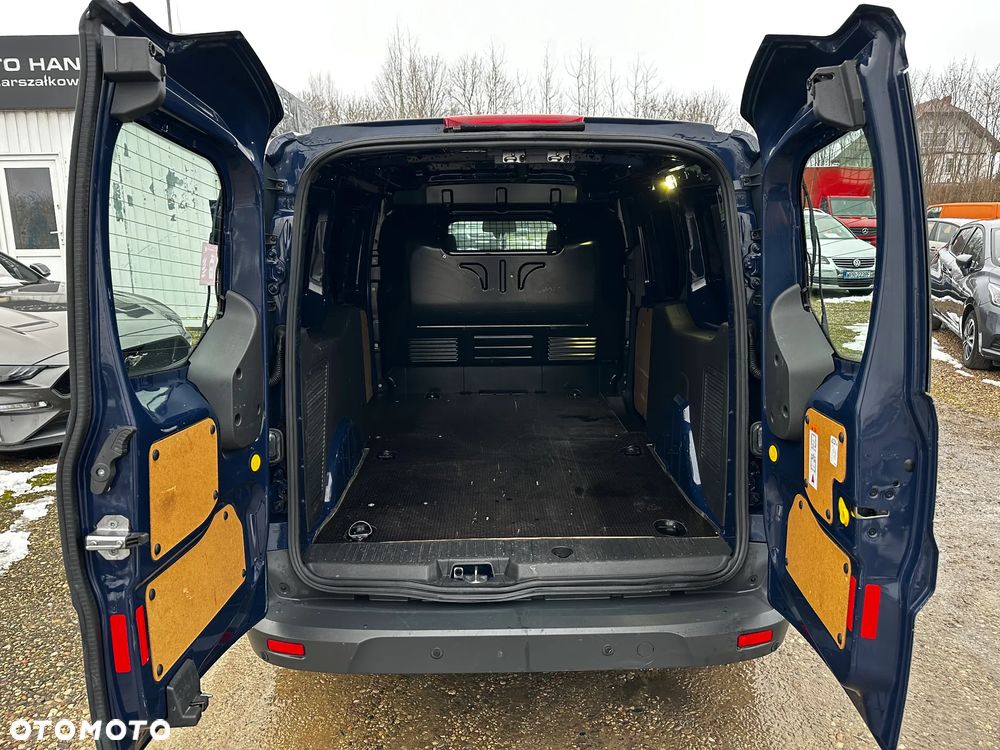 Ford Transit Connect - 19