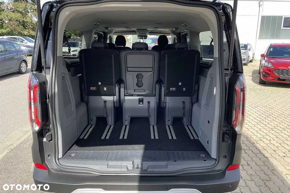 Ford Tourneo Custom - 9