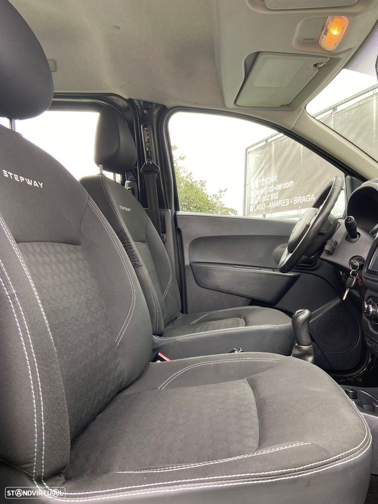 Dacia Dokker dCi 90 Stepway - 26