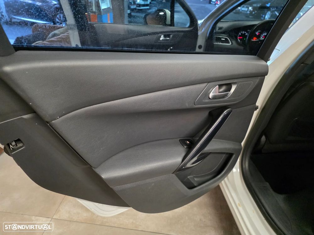 Peugeot 508 SW 1.6 e-HDi Allure 2-Tronic - 18