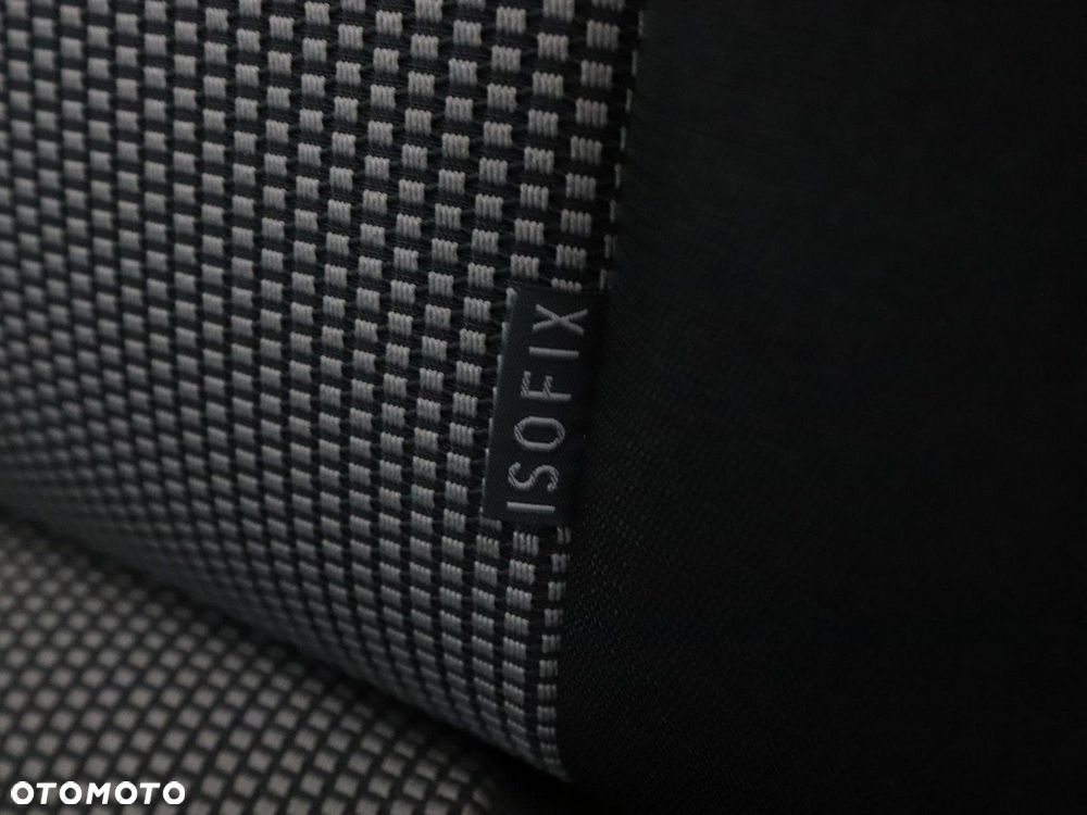 Kia Ceed 1.6 GDI ISG Dream-Team Edition - 38