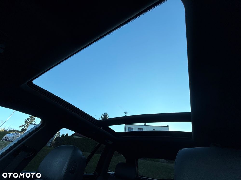 BMW Seria 5 520d Edition Sport - 17