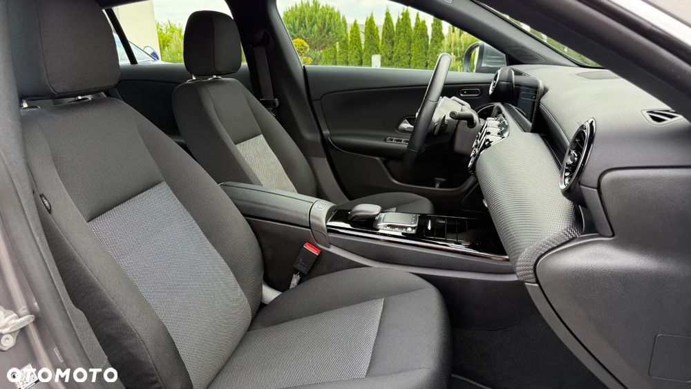 Mercedes-Benz CLA 180 d 8G-DCT Edition 2021 - 16