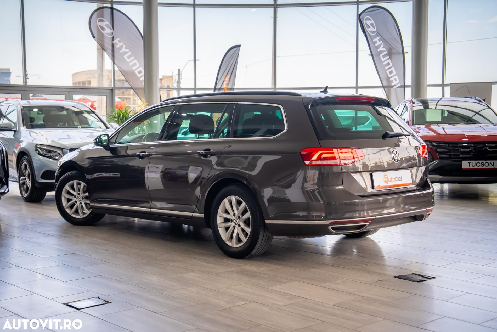Volkswagen Passat - 8