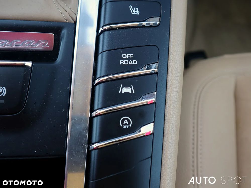 Porsche Macan S - 36