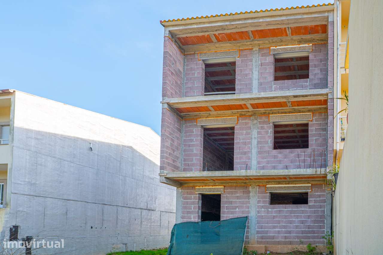 Moradia T3 por terminar em Cabanelas|Elevado potencial de investimento - Grande imagem: 3/33